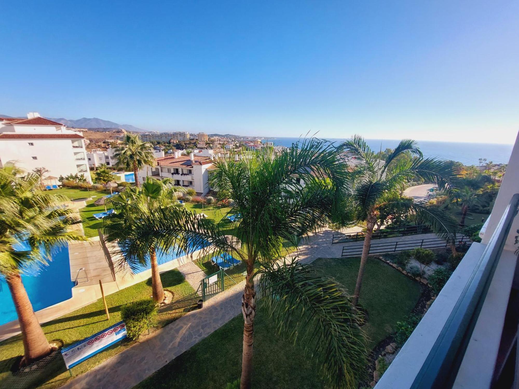 Beautiful Apartment Sea&Mountains Views La Cala De Mijas Luaran gambar